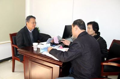 專(zhuān)業(yè)問(wèn)題 專(zhuān)業(yè)解答——“東方大律師”楊浦法律援助工作室為企業(yè)管理提供免費(fèi)法律咨詢(xún)服務(wù)